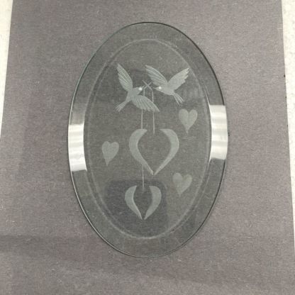 CF1012 Engraved 4" x 6" Oval Bevel Doves and Hearts