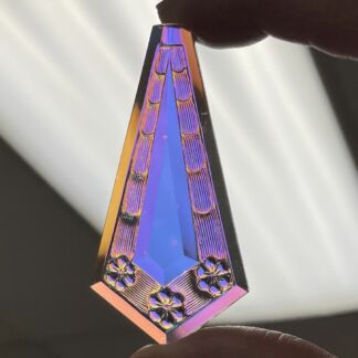 DFN62-01 Pressed Pentagon Dichroic Jewel